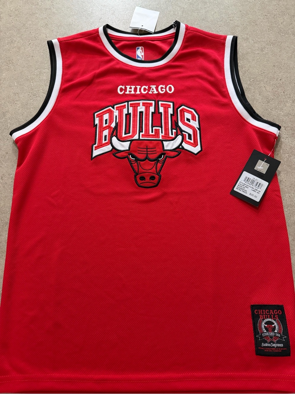 Youth size 18-20. Chicago Bulls NBA jersey. NWT